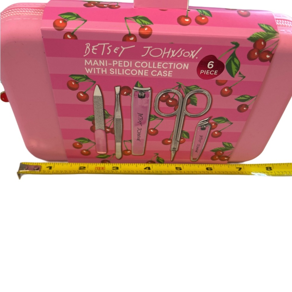 Betsey Johnson Pink Mani-Pedi 6 Piece Collection including Silicone Case NWT - Picture 3 of 4